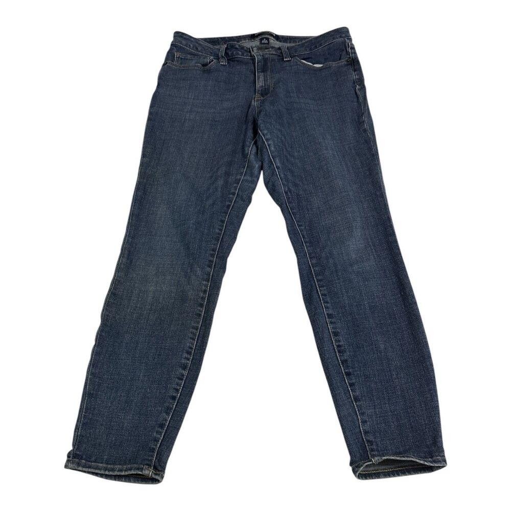 Calvin Klein Jeans Women’s 10 Skinny Straight Leg Stretch Medium Wash CJ9M4090